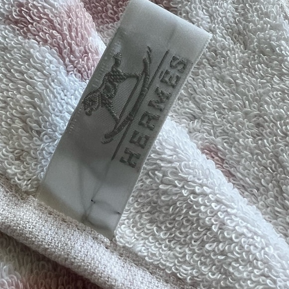 NWOT $220 Hermes Rose Lilas Pink White Towel jacquard terry 100% cotton dust bag - Picture 11 of 16